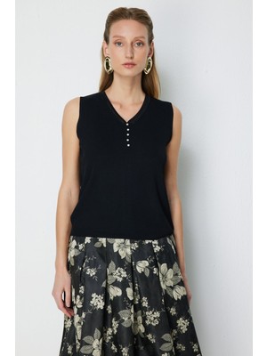 On Kadın Süs Düğmeli Fitilli Bluz 70516 Siyah