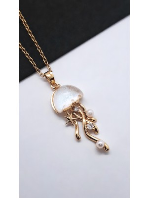 Serenity Opal Zirkon Taşlı Deniz Anası Figür Çelik Kolye2