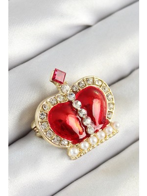 Inure Jewelry Zirkon Taşlı İnci Detaylı Kırmızı 3D Kraliçe Taç Figürlü Gold Renk Kadın Broş