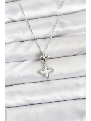 Nexgen 316L Çelik Zincir Gümüş Renk 4 Yapraklı Yonca Model Zirkon Taşlı Kadın Kolye