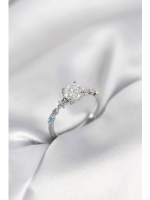 Nexgen Tek Taş Model Zirkon Taşlı Gümüş Renk Kadın Yüzük