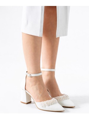 Saten Incili Kalın Alçak Topuklu Ayakkabı