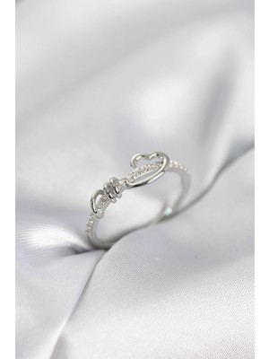 Nexgen Sarmal Kalp Model Zirkon Taşlı Gümüş Renk Kadın Yüzük