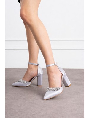 Saten Incili Yüksek Topuklu Ayakkabı