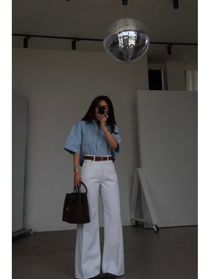 Özge Özgenç Yumuşak Dokulu Kemerli Wideleg Jean