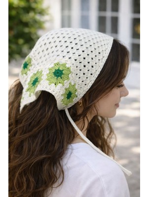 Emk Shop Soft Blossom Desenli Örgü Bandana