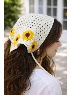 Emk Shop Soft Blossom Desenli Örgü Bandana