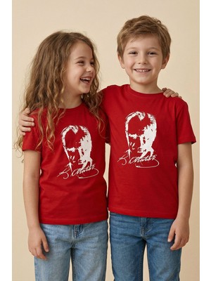 Zuzunga Atatürk Baskılı Kırmızı Renk T-Shirt