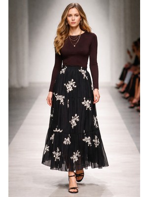 Hoaryage Beli Lastikli Astarlı Üç Kat Fırfırlı Zarif Nakışlı Krep Kumaş Şifon Etek