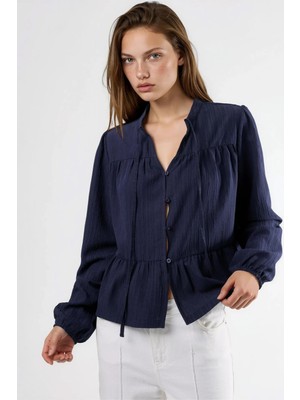 Hiccup Kadın Uzun Kollu Fırfırlı Yaka Bluz Lacivert