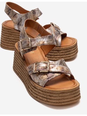 Luvi Mırette Altın Desenli Hakiki Deri Kadın Dolgu Tabanlı Sandalet