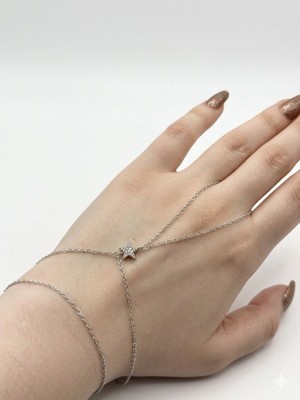 Filiya Minimal Yıldız Detaylı Şahmeran Bileklik