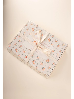 Kız Bebek Cigit Hediye Kutusu Standart