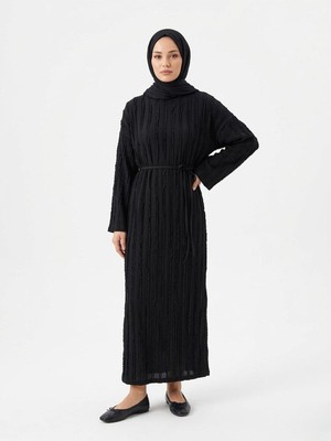 Foremia Pilise Dokulu Kemer Detay Elbise-Siyah -