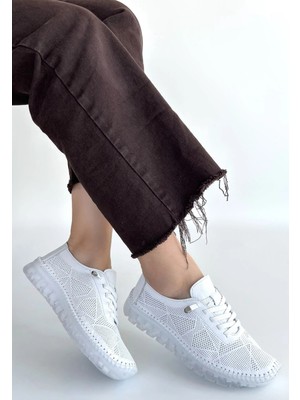 Mesga Butik Omma Beyaz Deri Lazerli Bağcıklı Spor Ayakkabı