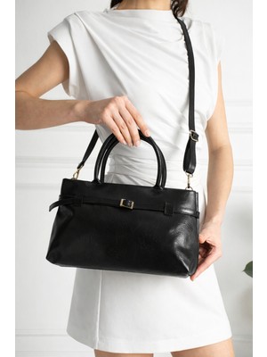 Valu Accessorize Kadın Kemer Detaylı Uzun Askılı Kulplu El ve Omuz Çantası Hild