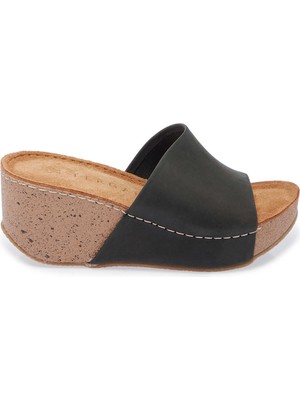 Tergan Siyah Hakiki Deri Kadın Terlik - K25Y1TR67998-Q43