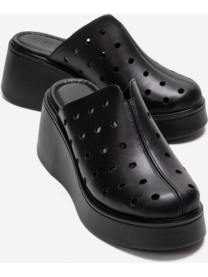 Luvi Nıves Siyah Hakiki Deri Delikli Kadın Dolgu Topuklu Terlik