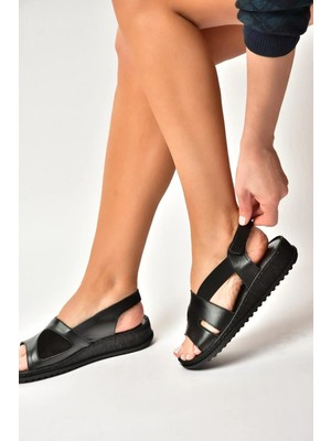 Fox Shoes Y555554003 Siyah Hakiki Deri Günlük Kadın Sandalet