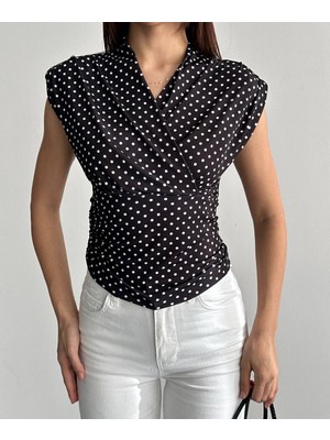 Cemo Kadın Puantiyeli Kruvaze Yaka Vatkalı Bluz