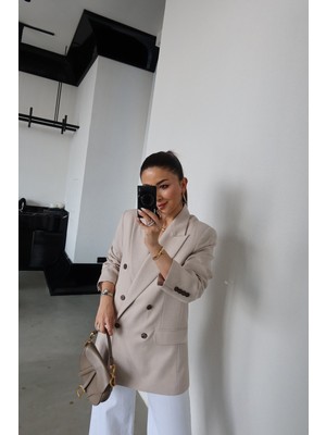 Özge Özgenç Kendinden Desenli Blazer Ceket