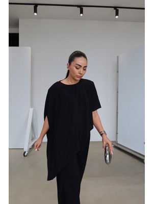 Özge Özgenç Asimetrik Kesim Modal Bluz