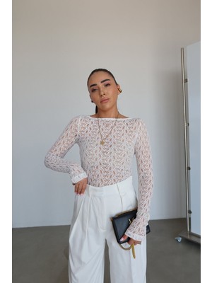 Özge Özgenç Kayık Yaka Dantel Bluz