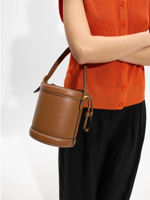 Parfois Kadın Çapraz Askılı Bucket Çanta