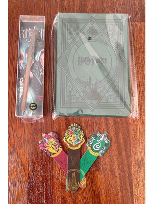 Miamantra Harry Potter Temalı Hediye Seti /harry Potter Işlemeli Deri Defter, Asa Şeklinde Kalem ve 3 Adet Kitap Ayracı Seti-Model 1