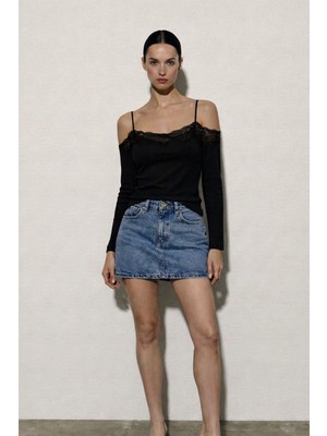 Spica Kadın Askılı Dantel Detaylı Kayık Yaka Uzun Kollu Esnek Kumaş Bluz