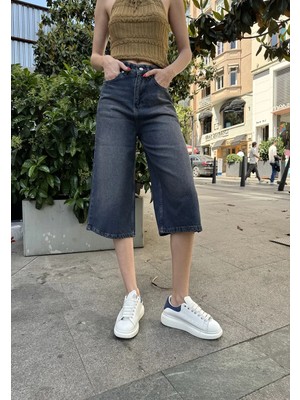 Pileli Store Efekt Yıkamalı Retro Bermuda Şort