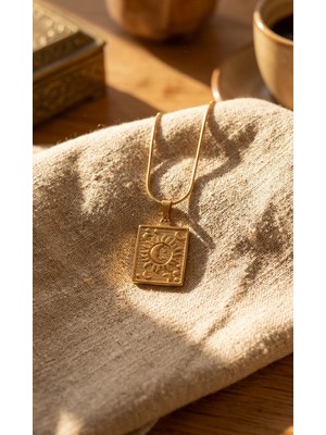 316L Çelik Işlemeli Vintage Kolye