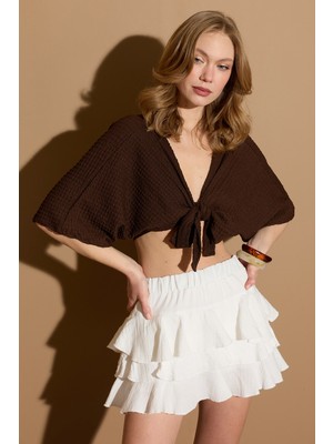 FullaModa Önü Bağlamalı Bürümcük Kumaş Crop Bluz