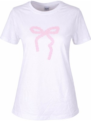 Trender Kurdele O Yaka Relaxed Fit Beyaz Kadın T-Shirt 26YDT1000015