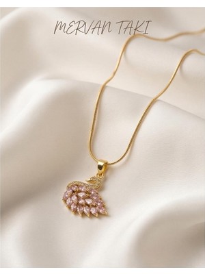 Mervan Takı Altın Renk Çelik Kuğu Figürlü Taşlı Kolye