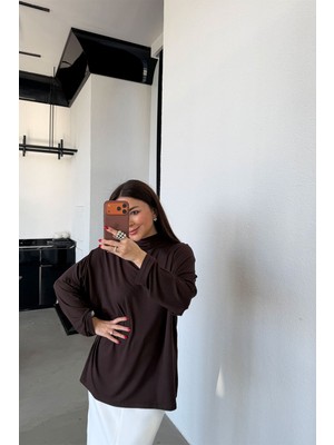 Özge Özgenç Dik Yaka Oversize Bluz