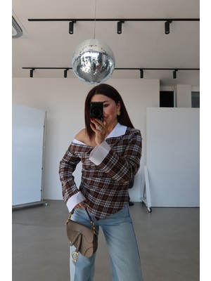 Özge Özgenç Asimetrik Kesim Ekoseli Bluz