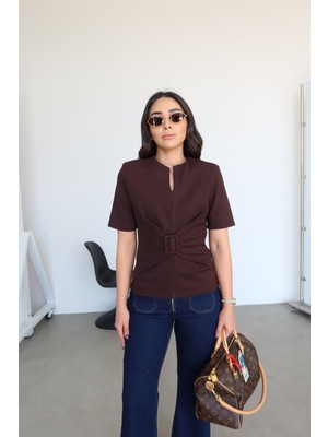 Özge Özgenç Hakim Yaka Toka Detaylı Bluz
