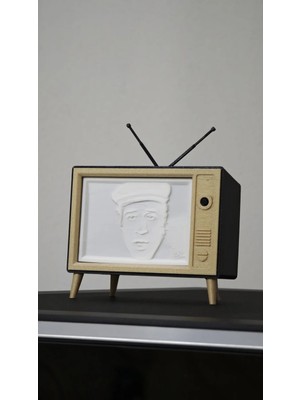 MORFEM3D Özelleştirilebilir Retro Tv Görünümlü Aydınlatmalı Litofan – Type-C Girişli Özel Tasarım