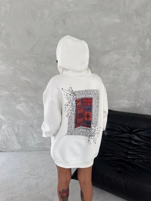 Velmora Fashion Uzun Kol Kapüşonlu Ön ve Arka Baskılı Sweatshirt - Beyaz -