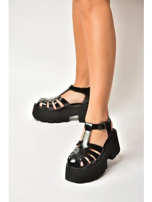 Fox Shoes Y272983109 Siyah Kalın Tabanlı Kadın Sandalet Ayakkabı