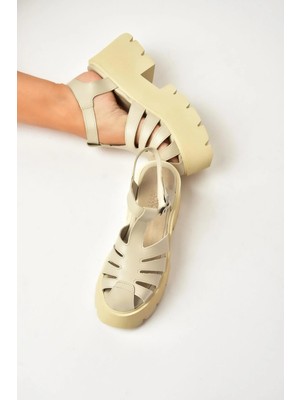 Fox Shoes Y272983109 Bej Kalın Tabanlı Kadın Sandalet Ayakkabı