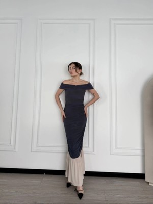 Velmora Fashion Striptiz Omuzlu Uzun Elbise- Füme -