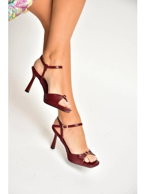 Fox Shoes Y518710109 Bordo Ince Topuklu Kadın Ayakkabı