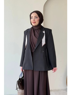 Tesettür Diyarı Kayle Kuşaklı Blazer Tesettür Ceket- Siyah Standart (36-42 Beden Uyumlu)
