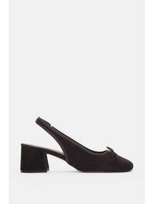 Selin Shoes Anuve Hakiki Deri Bağcık Aksesuar Bilekten Lastikli Kalın Topuk Kadın Sandalet- Kahve Süet