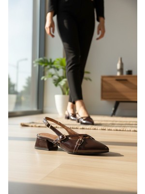 Enoch Kadın Sivri Burun Iki Tokalı Alçak Kalın Topuklu Arkası Açık Ayakkabı