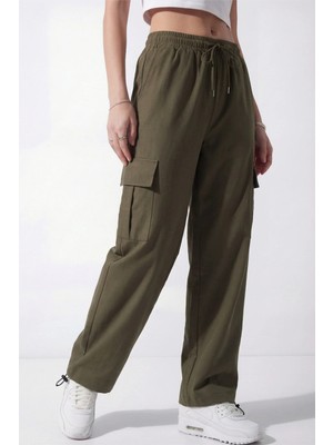 Veleno Kadın Haki Oversize Paraşüt Kumaş Kargo Cepli, Ayarlanabilir Paça Klipsli, Baggy Pantolon