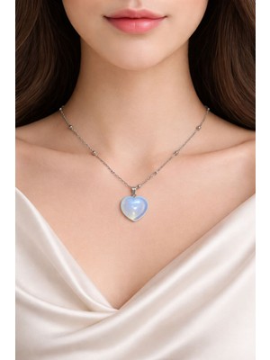 Aurevyn Design Doğal Taş Kalp Figürlü Gümüş Renk Kolye