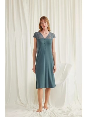 Marsilyan- Kolu Omzu ve Yakası Dantelli Önü Düğmeli Gecelik